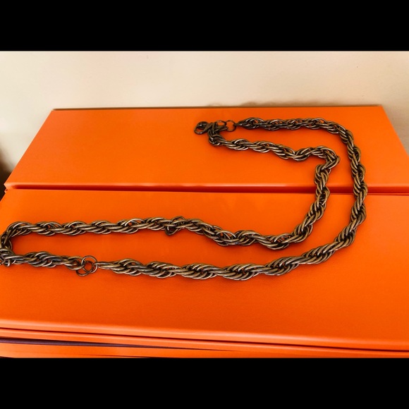 Gold/Bronze Chain Necklace + Knot necklace - Picture 3 of 6